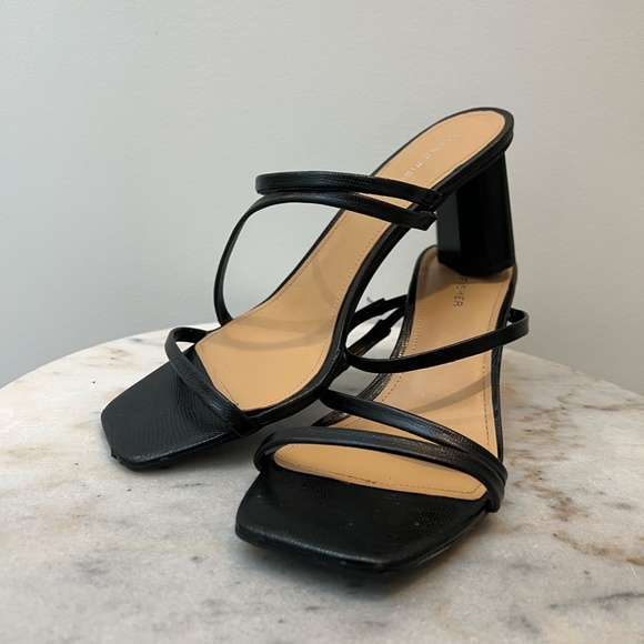 Marc Fisher Women's sandals heels - Picture 2 of 10